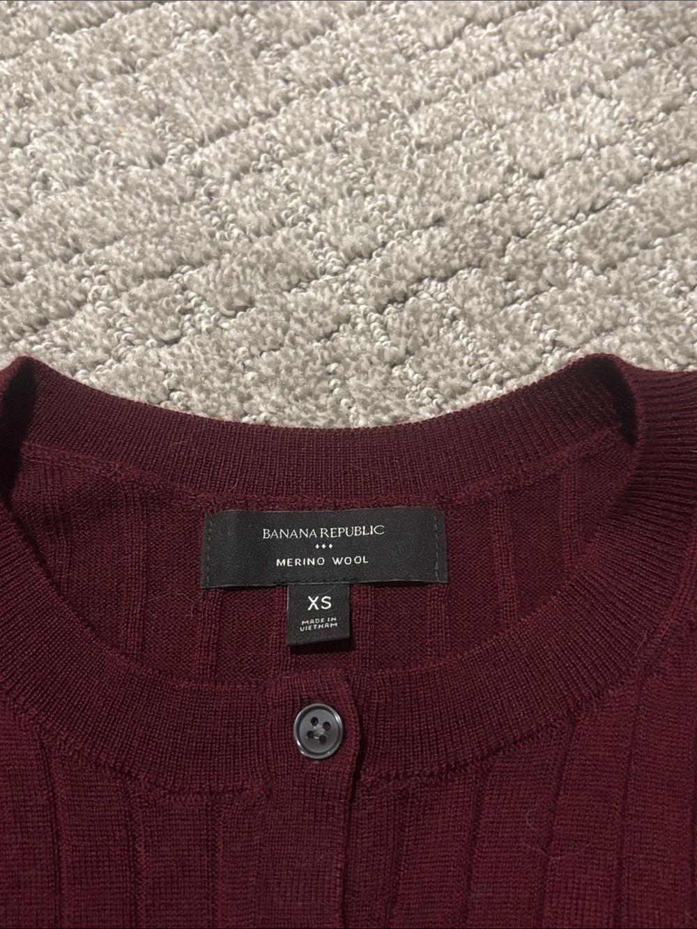 Banana Republic | Ribbed Merino Wool Button-Front Cardigan in Wine | Size XS - Picture 2 of 8